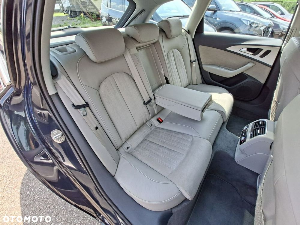 Audi A6 Avant 2.0 TDI Quattro S tronic - 28