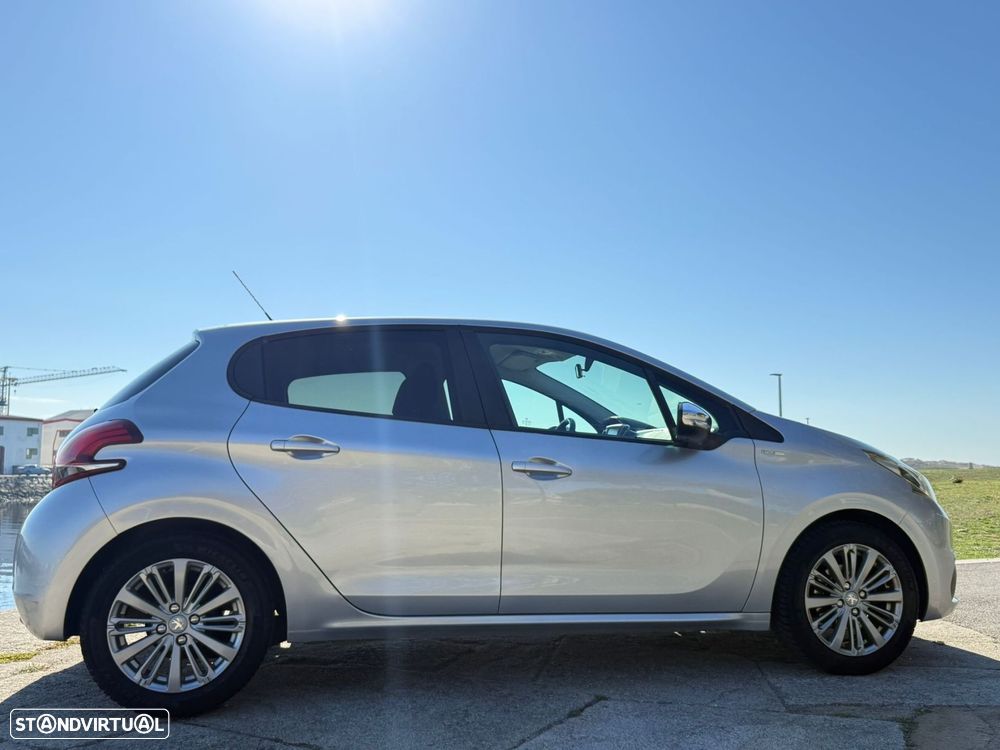 Peugeot 208 1.2 PureTech Style - 7