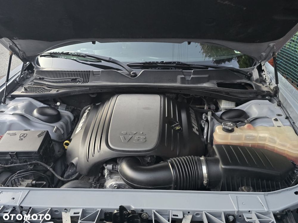 Dodge Challenger - 17