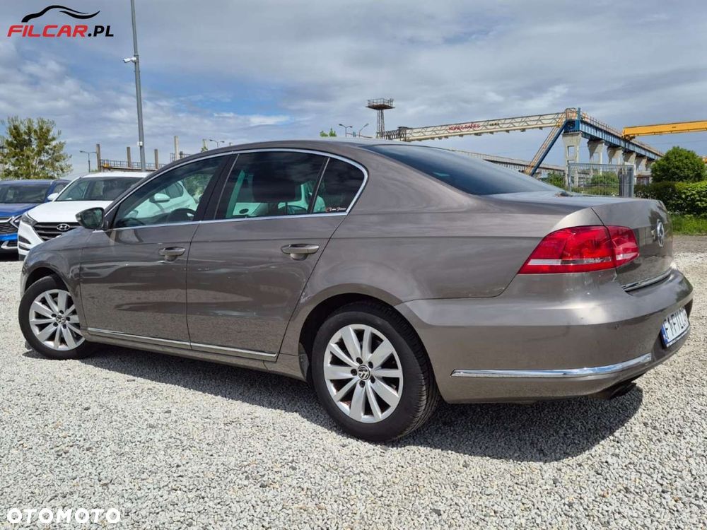 Volkswagen Passat - 19