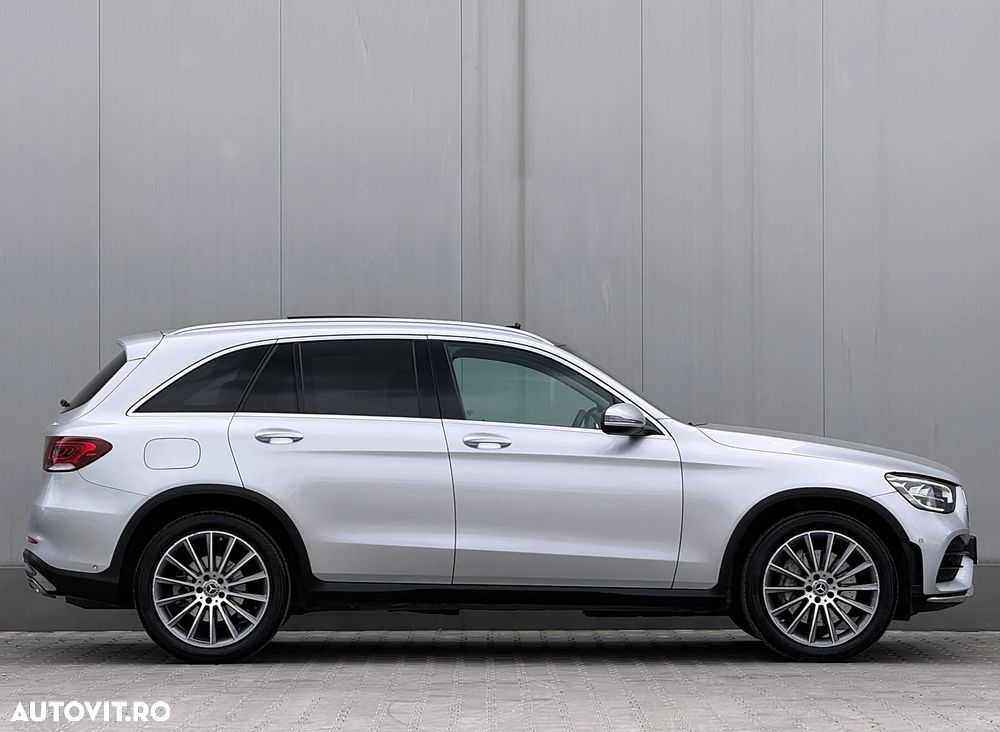 Mercedes-Benz GLC 220 d 4MATIC 9G-TRONIC AMG Line Plus - 9