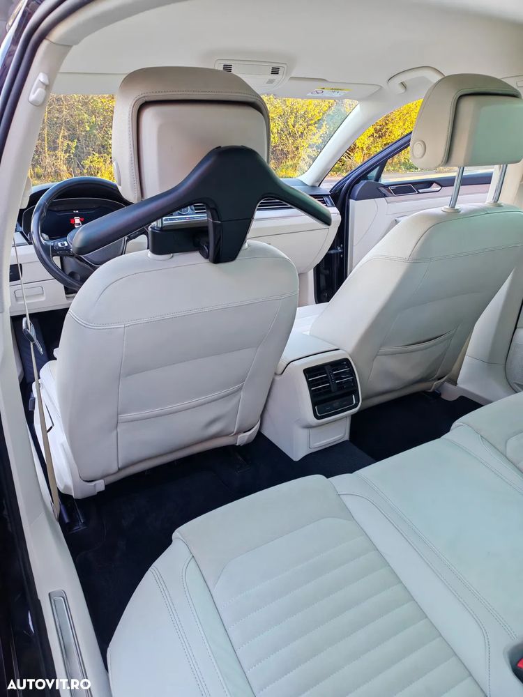 Volkswagen Passat 2.0 BiTDI DSG 4Mot Highline - 14
