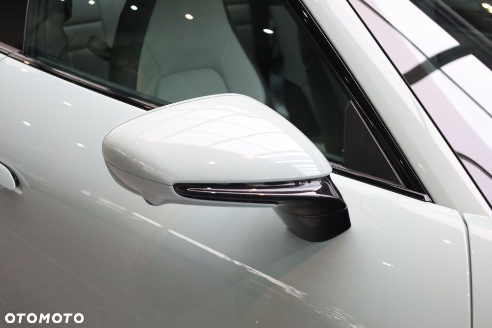 Porsche 911 Carrera - 19