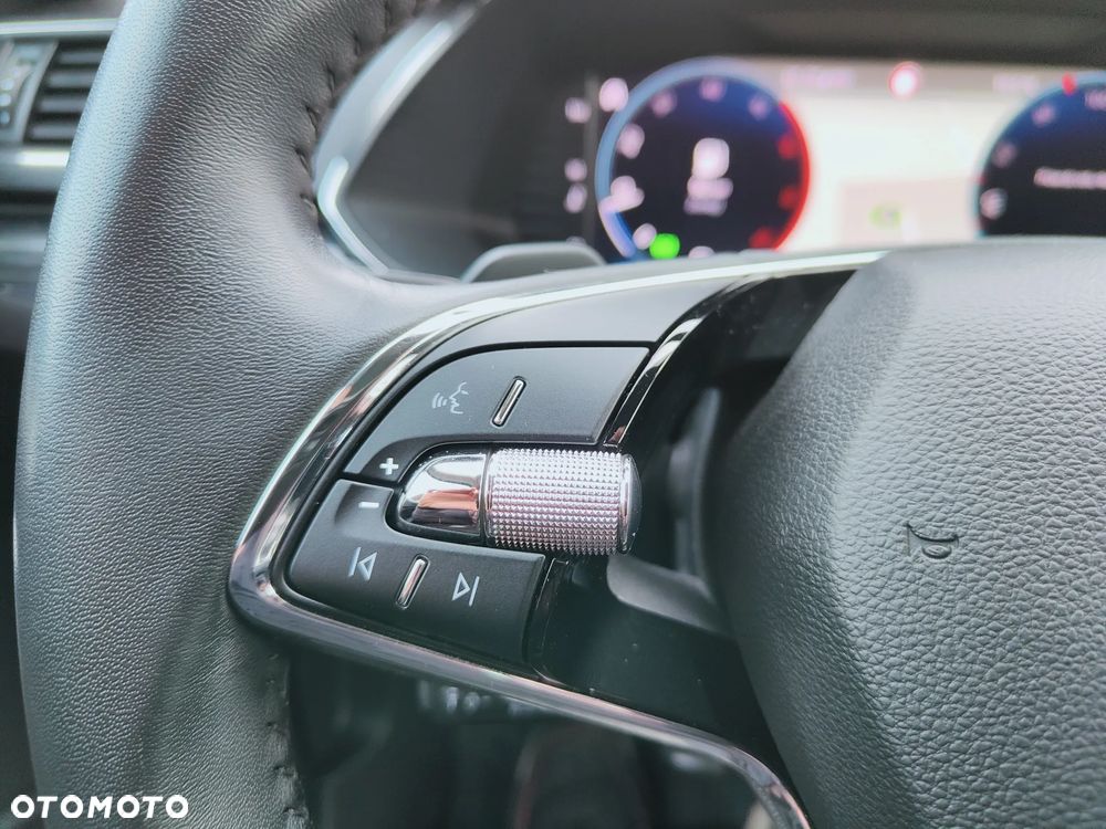 Skoda Superb 2.0 TDI DSG Premium Edition - 20