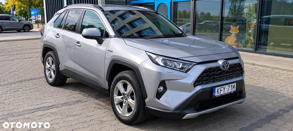 Toyota RAV4 - 6