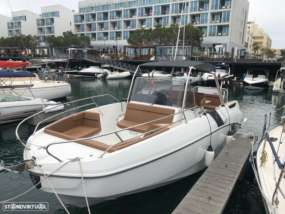 Beneteau flyer spacedeck 8.8 - 9