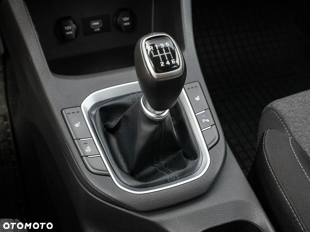 Hyundai i30 1.5 DPI Smart - 17