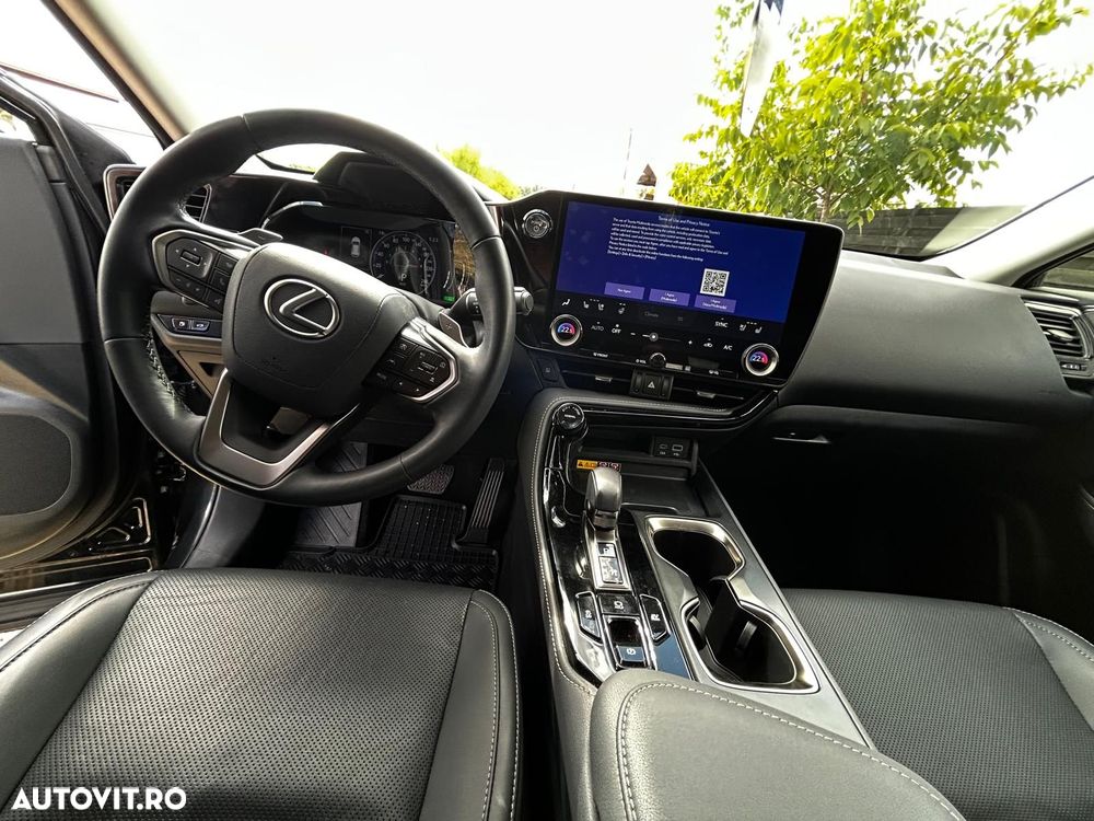 Lexus Seria NX - 9