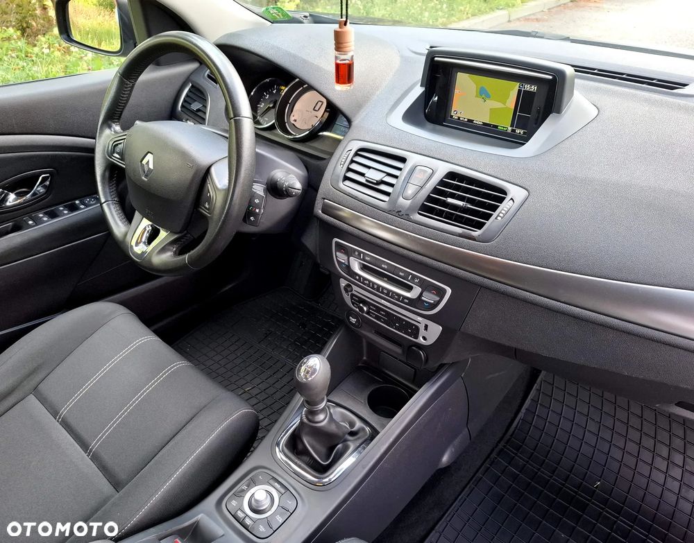 Renault Megane ENERGY dCi 110 Start & Stop Bose Edition - 26