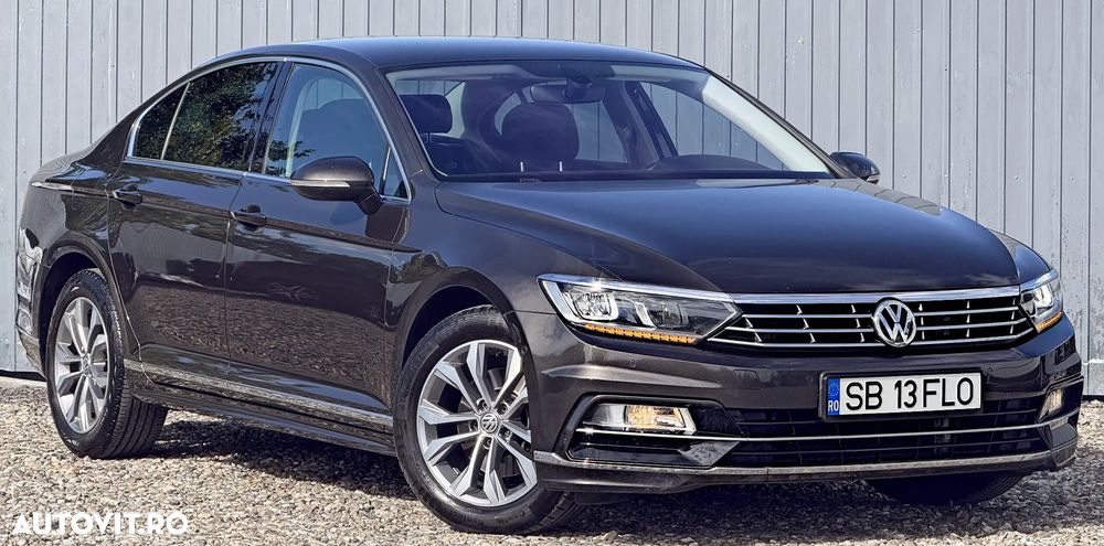 Volkswagen Passat 2.0 TDI SCR DSG Comfortline - 2
