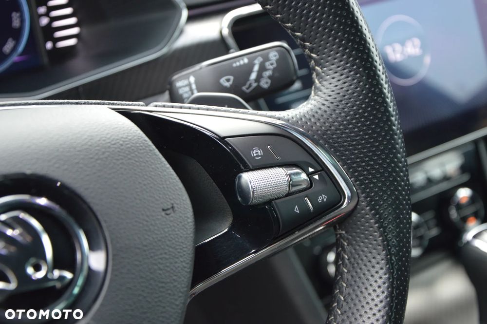 Skoda Superb 2.0 TSI 4x4 Sportline DSG - 22