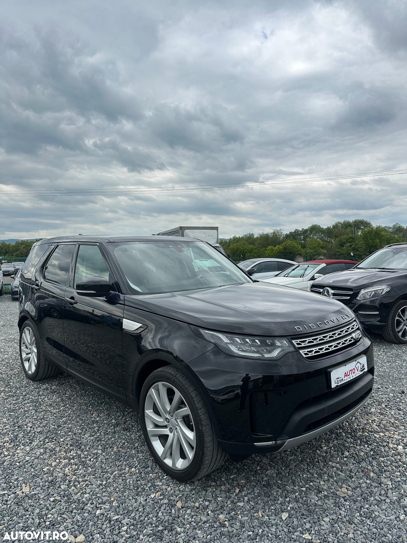 Land Rover Discovery 2.0 L SD4 HSE Luxury - 5