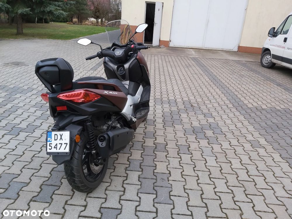 Yamaha X-max - 12