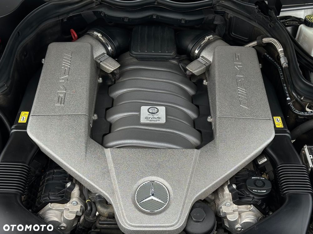 Mercedes-Benz Klasa C 63 AMG - 27