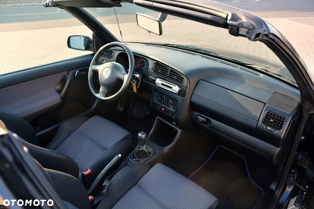 Volkswagen Golf - 18