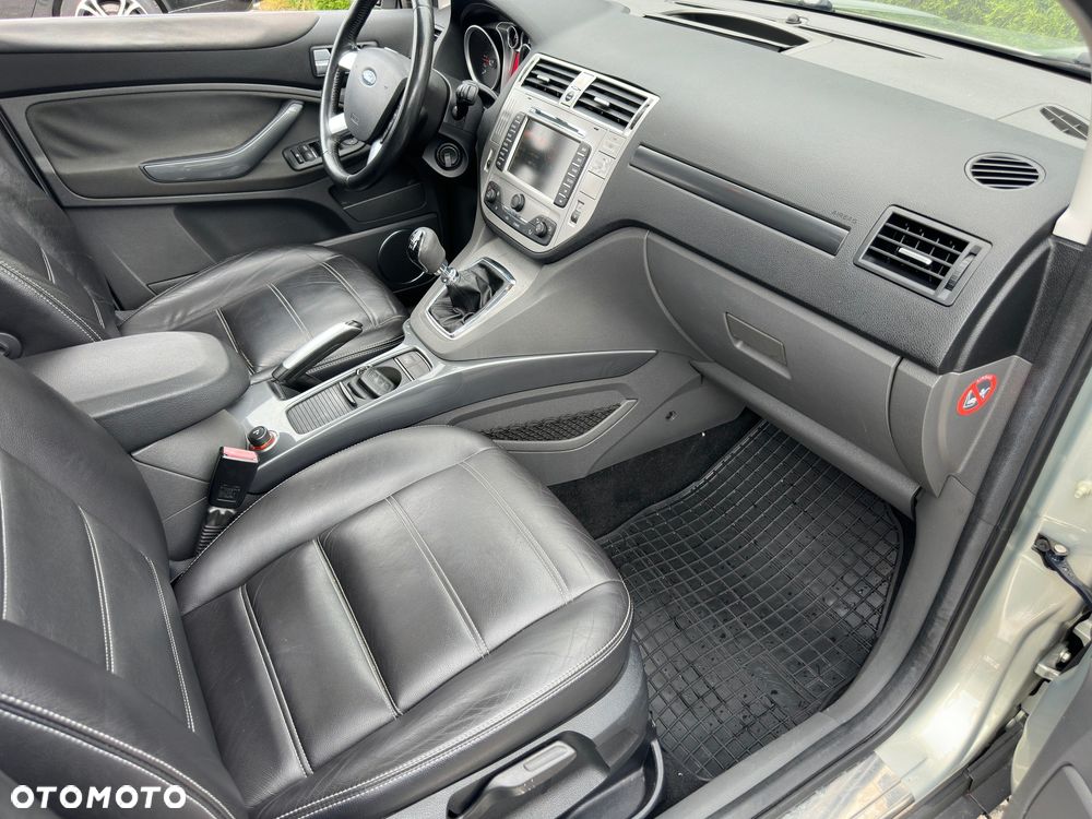 Ford Kuga 2.0 TDCi 4x4 Titanium - 21