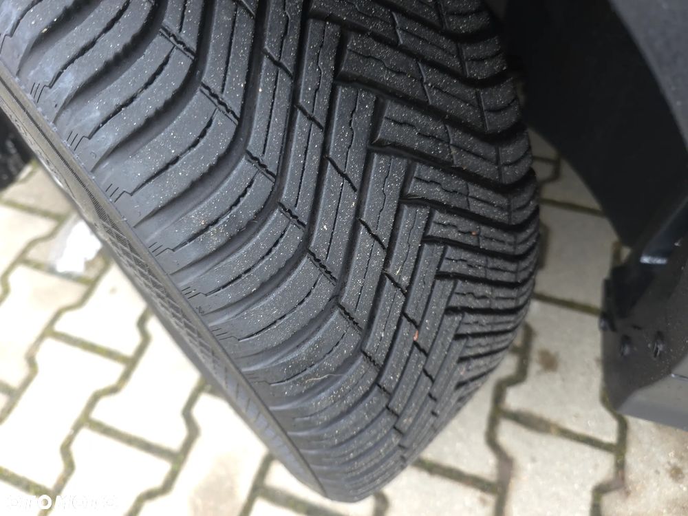 Ford Kuga 1.6 EcoBoost 2x4 Titanium - 10