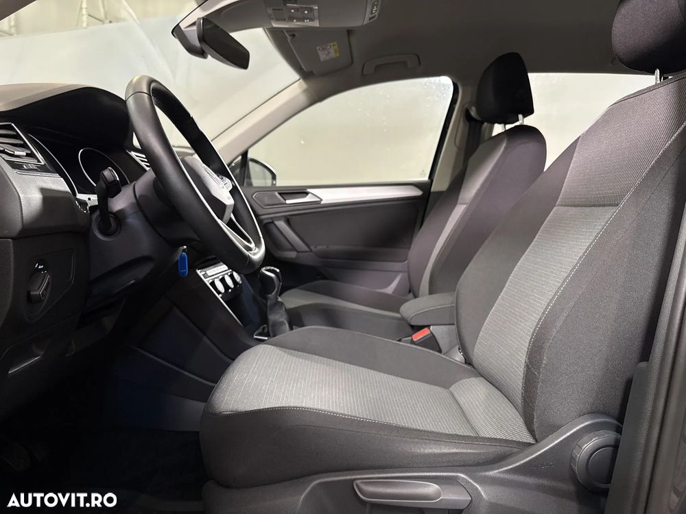 Volkswagen Tiguan - 20