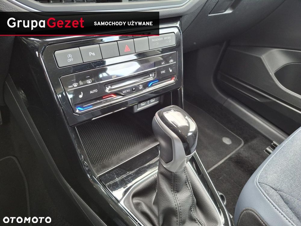 Volkswagen T-Cross - 16