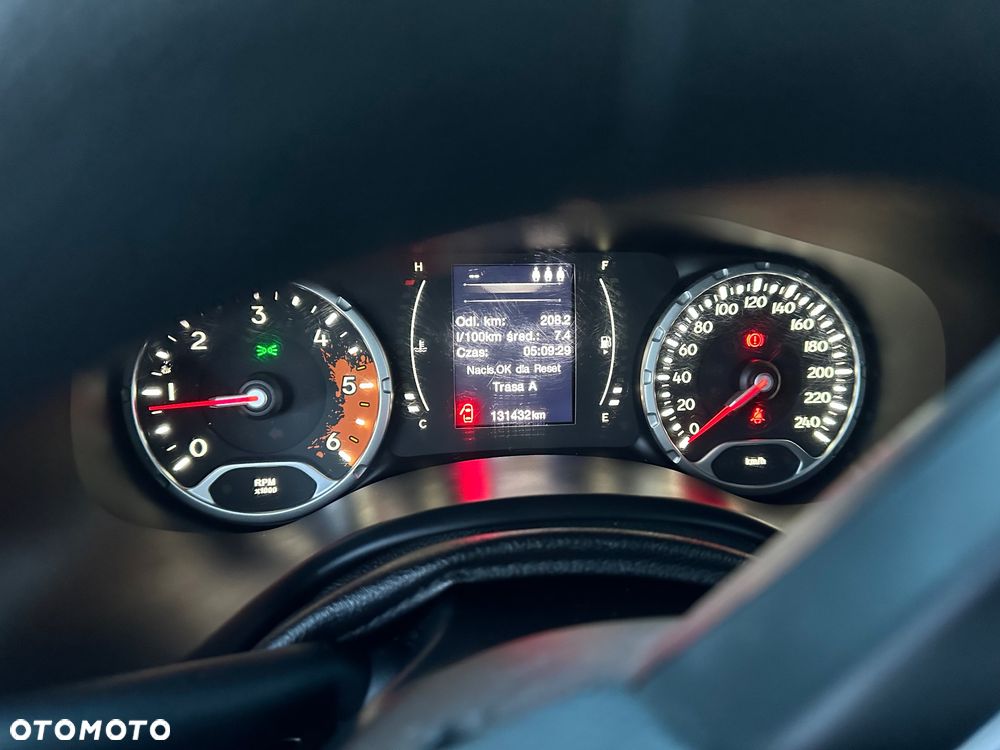Jeep Renegade - 36