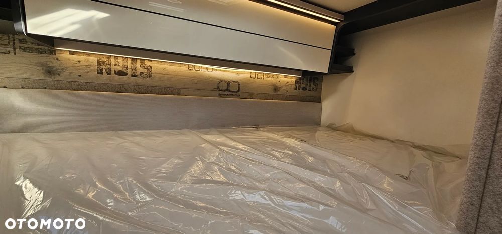 McLOUIS SLIM 331 - 26