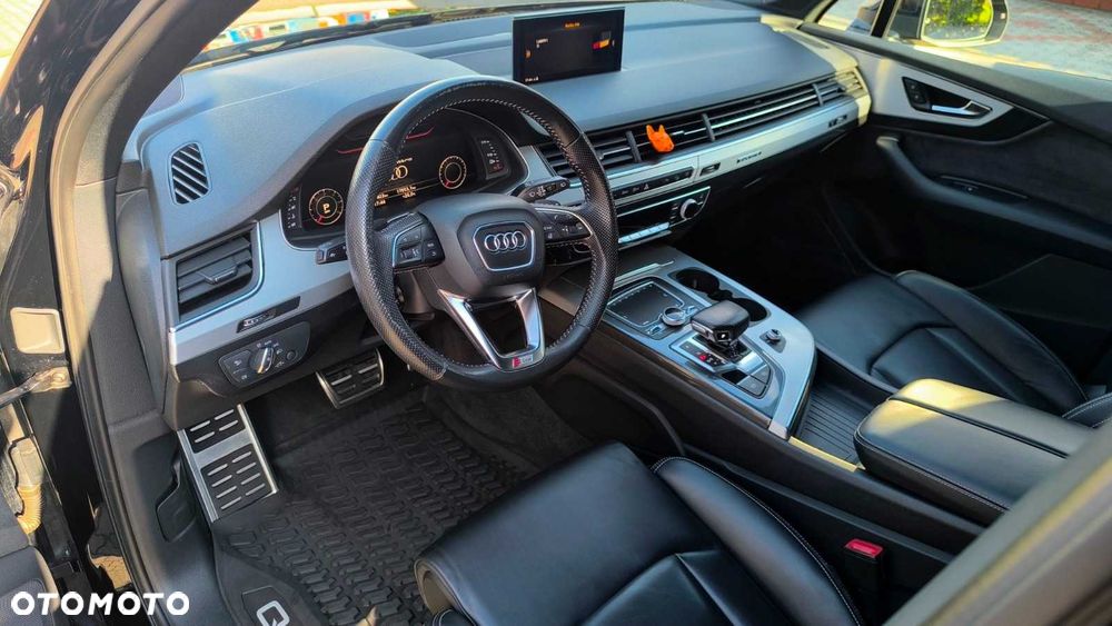 Audi Q7 - 8
