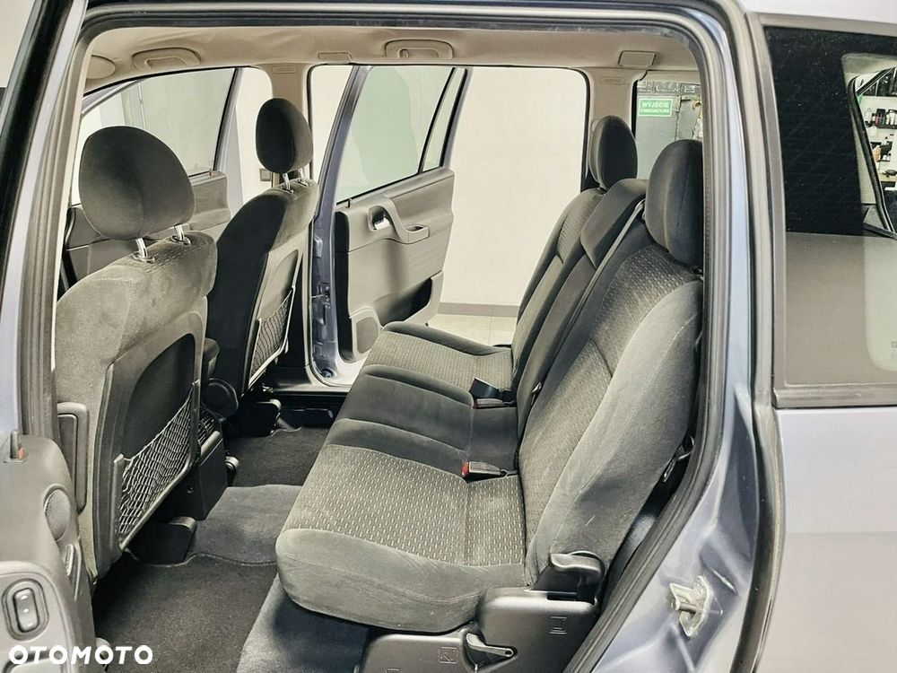 Opel Zafira 1.8 Executive - 25