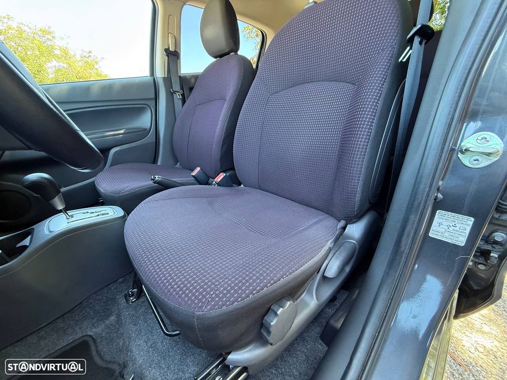 Mitsubishi Space Star 1.2 Clear Tec CVT Top - 24