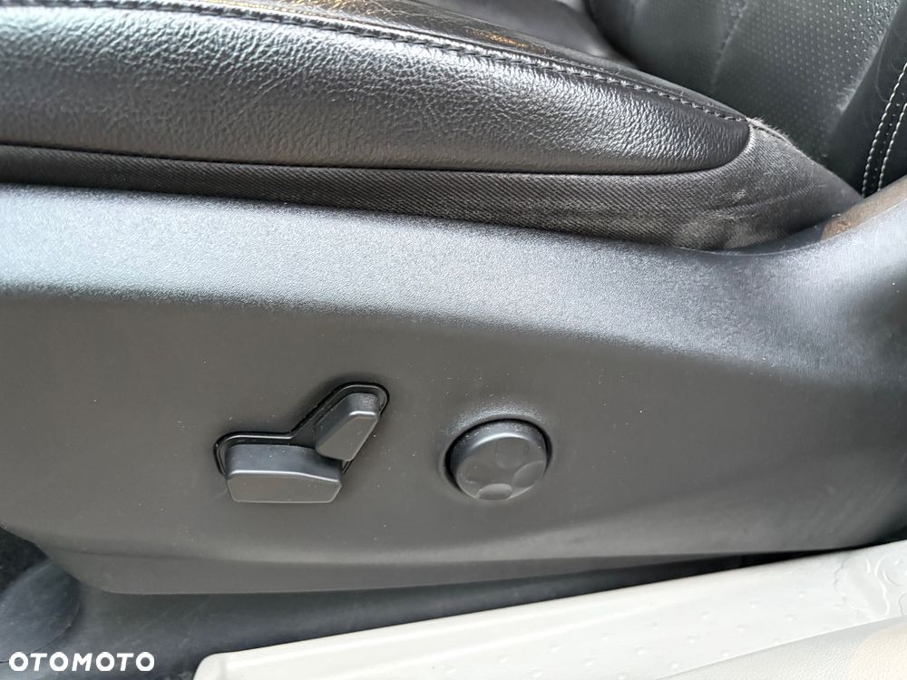 Chrysler Pacifica - 13