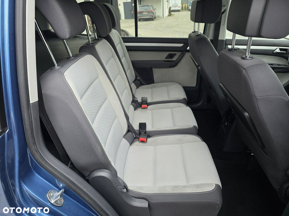 Volkswagen Touran 2.0 TDI DPF DSG Cross - 31