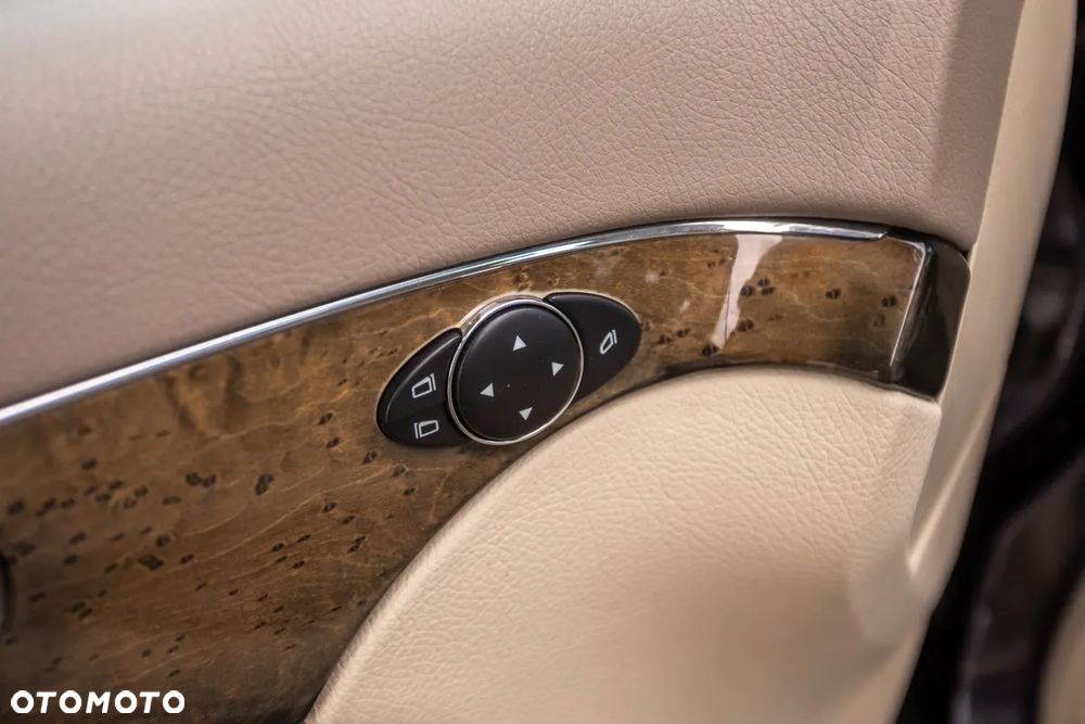 Mercedes-Benz Klasa E 320 Avantgarde - 19