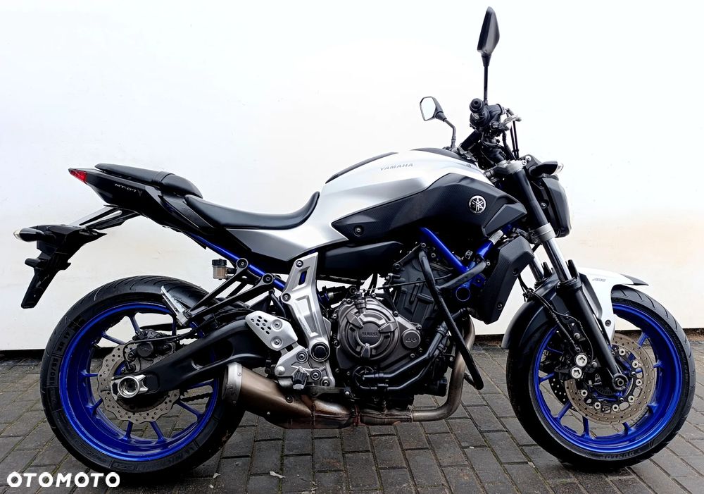 Yamaha MT - 7