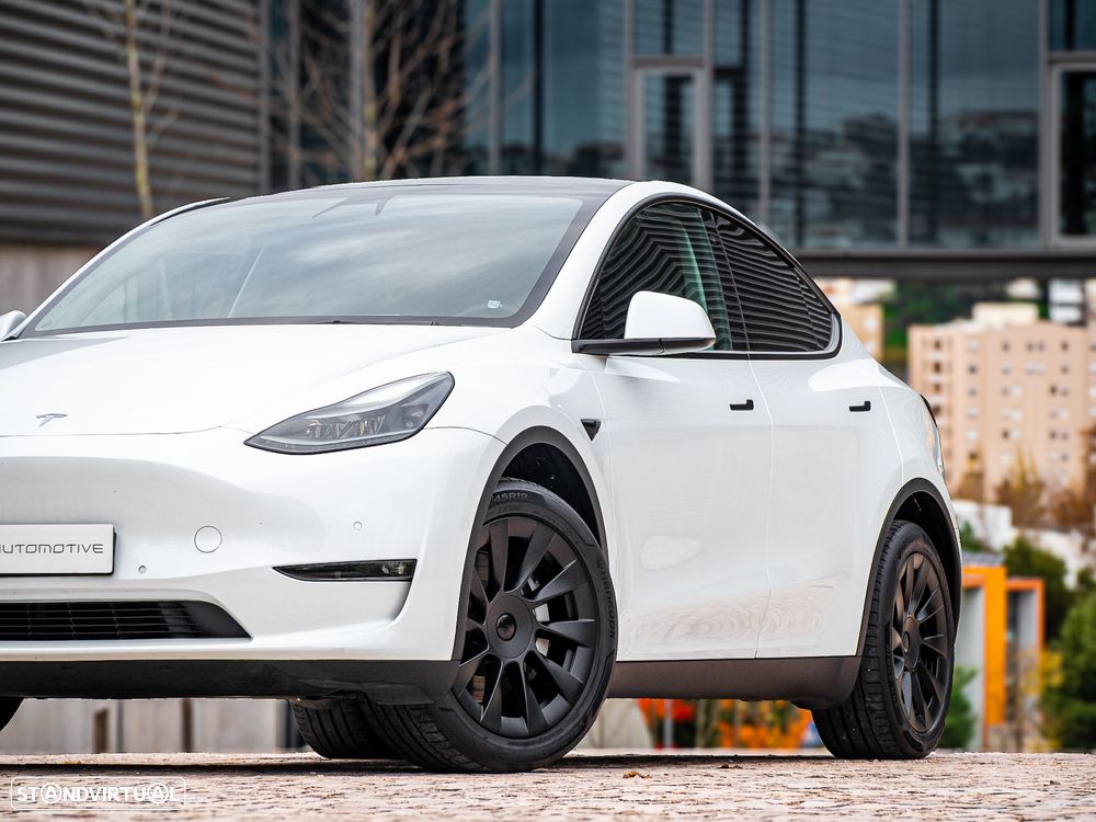 Tesla Model Y Long Range Dual Motor AWD - 5
