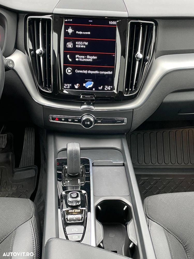 Volvo XC 60 B4 B Geartronic Momentum Pro - 13