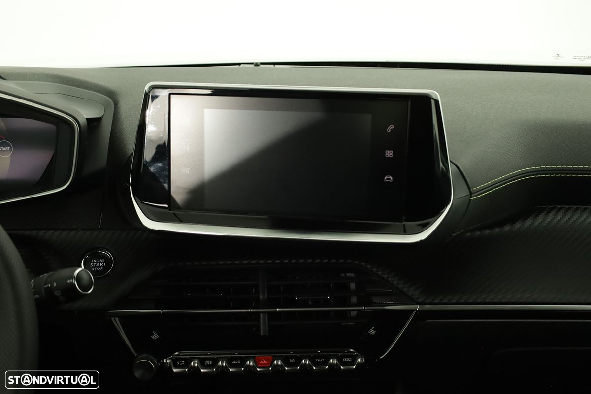 Peugeot 2008 1.2 PureTech GT EAT8 - 8
