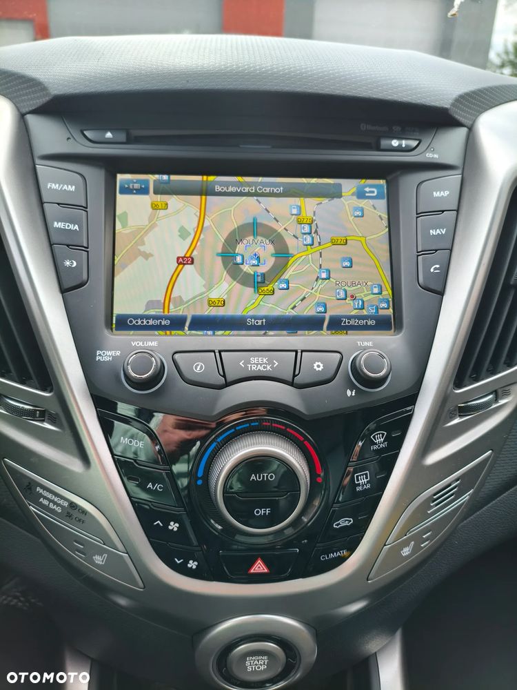 Hyundai Veloster 1.6 Premium - 26