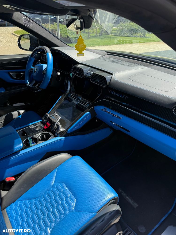 Lamborghini URUS - 18