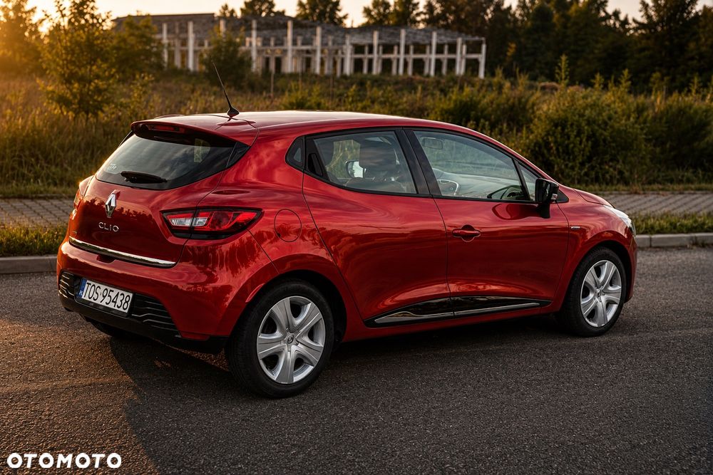 Renault Clio 1.2 16V 75 LIMITED - 3