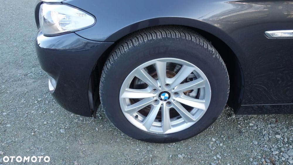 BMW Seria 5 520d Luxury Line - 11