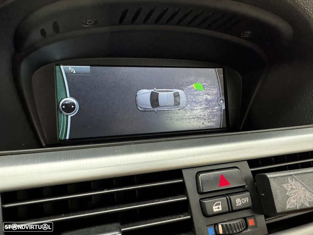 BMW 320 d Cabrio Exclusive Auto - 28