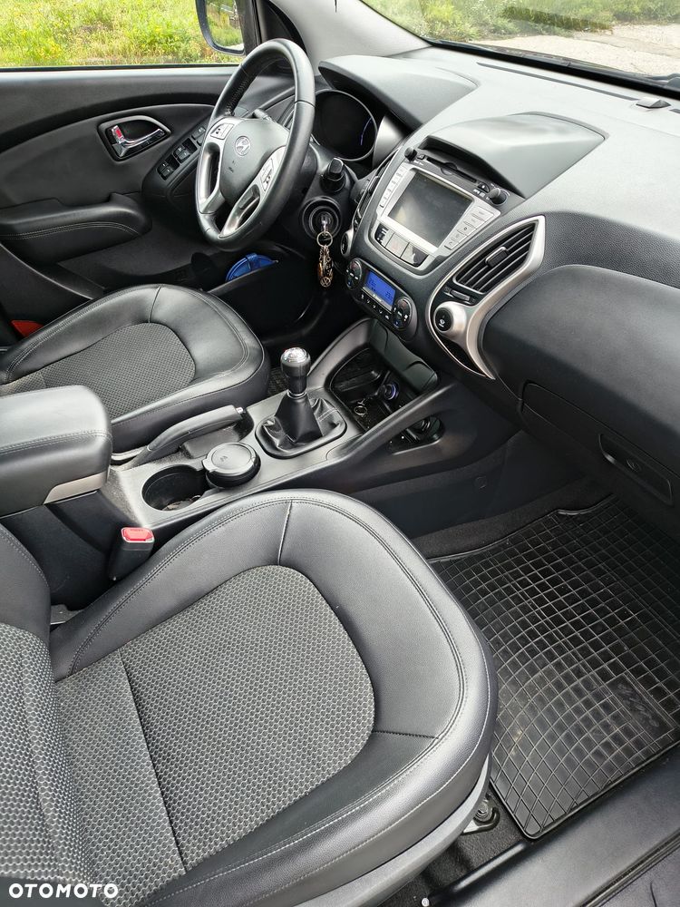 Hyundai ix35 2.0 Premium 2WD - 17