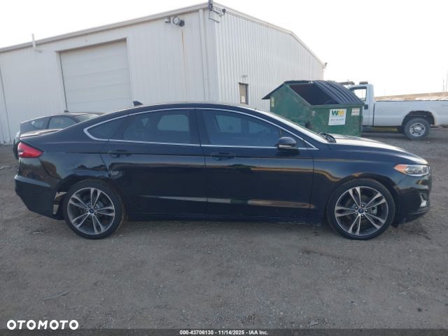 Ford Fusion - 8