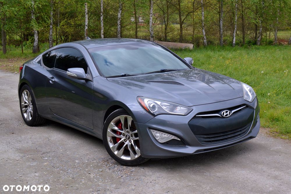 Hyundai Genesis Coupe - 2