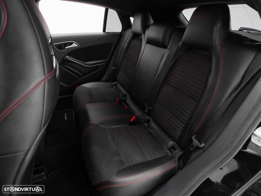 Mercedes-Benz CLA 200 — fotografia 10