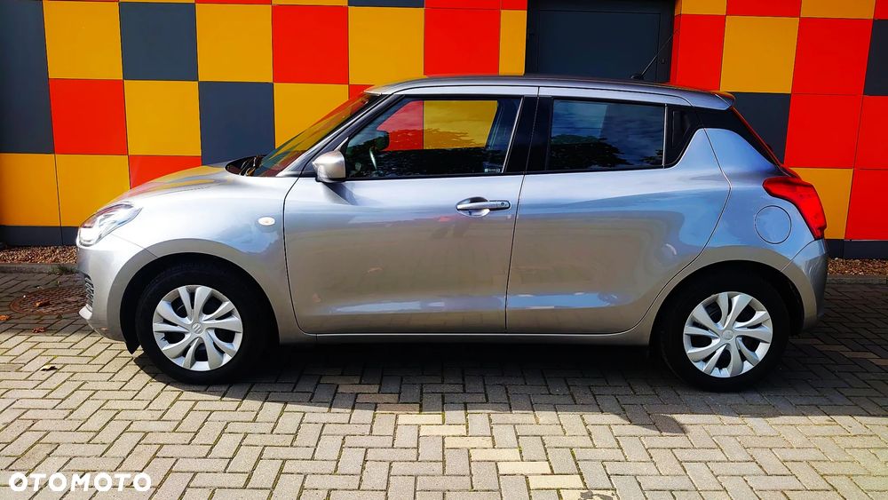 Suzuki Swift 1.2 Dualjet SHVS Premium CVT - 3