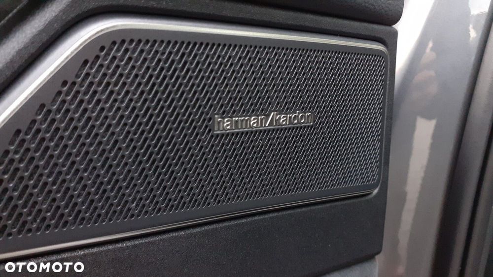 Volkswagen Passat - 33