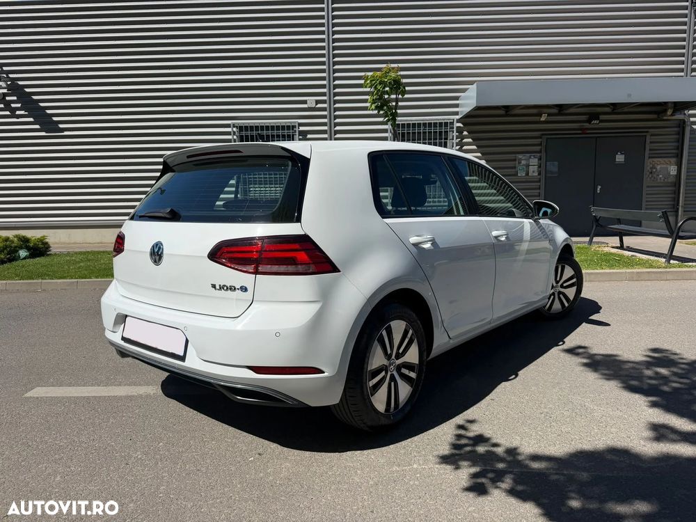 Volkswagen e-Golf - 34