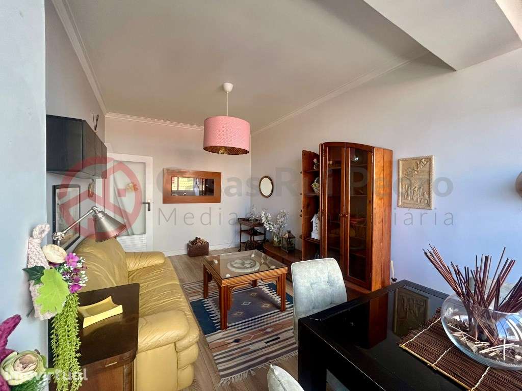 Excelente apartamento T3 com ótima localização no Laranjeiro, Almada - Grande imagem: 2/24