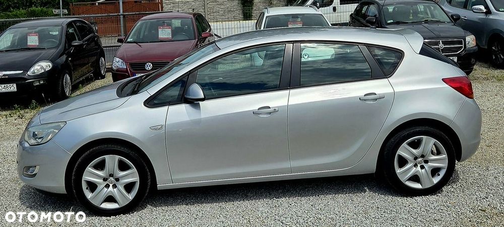 Opel Astra - 2