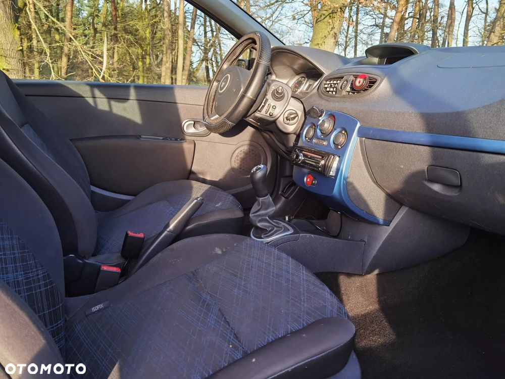 Renault Clio 1.2 16V 75 Dynamique - 12